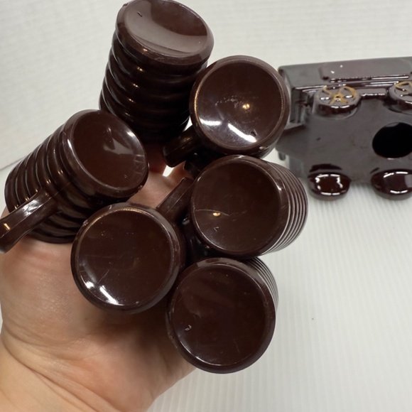 Vintage Ceramic Brown Train Engine Whiskey Decanter W/ Tank Car & 6 Shot Glasses - Picture 14 of 14